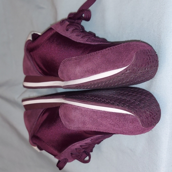 Michael Kors Leather Upper Sneakers Sz.9M - Picture 6 of 8